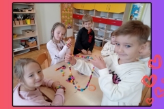 Dz. DziewczynekTekst akapitu - 1