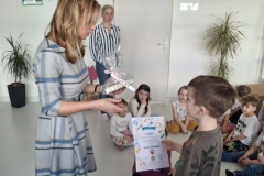 b09c1a6d-9f24-47e3-8fc2-b1292ad290d9