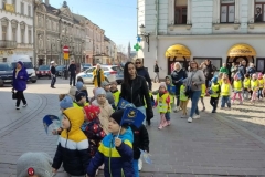 b0377854-43f1-48de-8a07-943c3cb30181